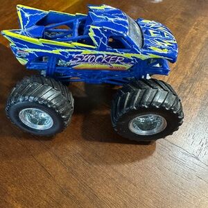 2009 Hot Wheels Monster Jam Shocker